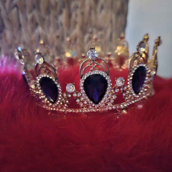 Tiara - Picture 2 of 4